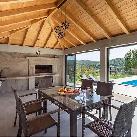 Stunning In With Wifi Trilj