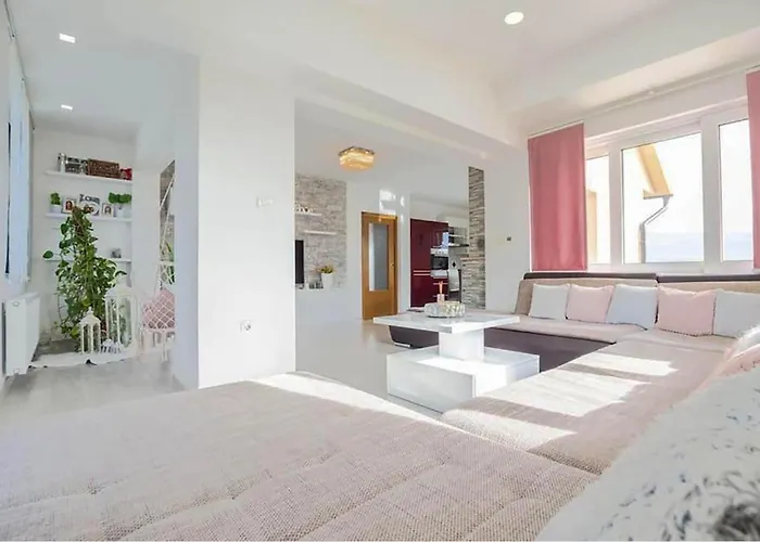 Stunning In With Wifi Semesterbostad