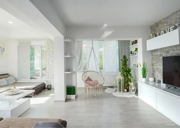 Stunning In With Wifi Trilj