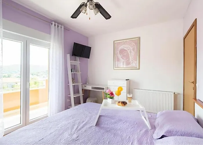 Stunning In With Wifi Semesterbostad Trilj